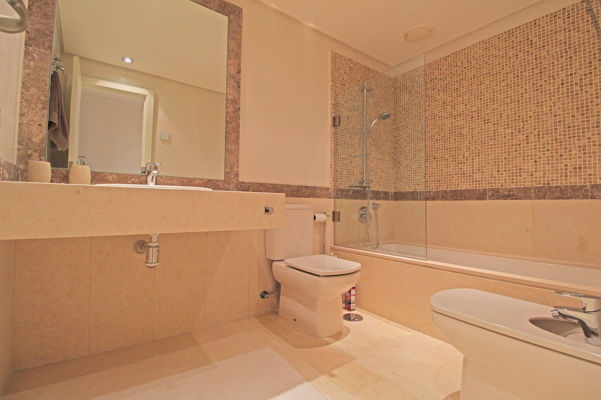 Appartement te koop in Guadalmina Baja | 2 slaapkamers H5337001