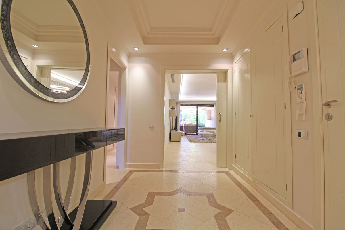 Appartement te koop in Guadalmina Baja | 2 slaapkamers H5337001