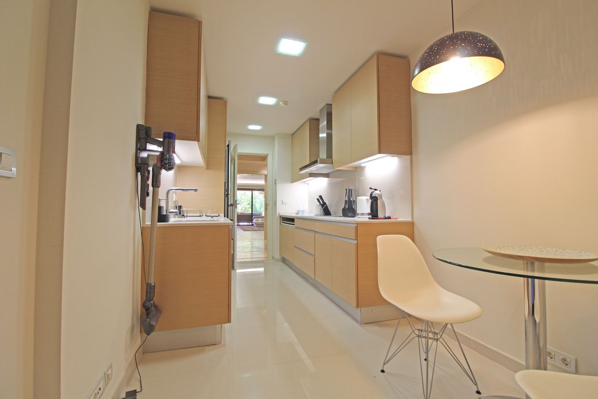 Appartement te koop in Guadalmina Baja | 2 slaapkamers H5337001