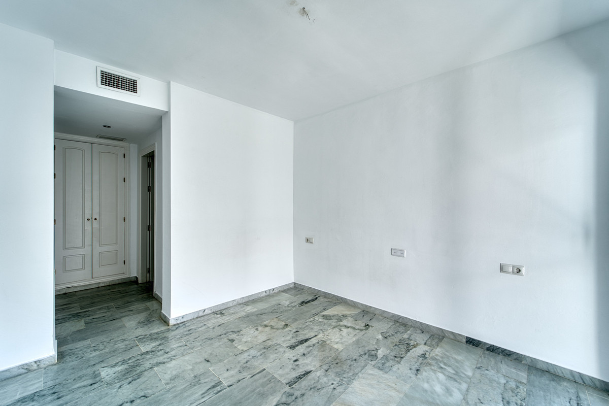 Appartement te koop in Guadalmina Baja | 5 slaapkamers H5338156