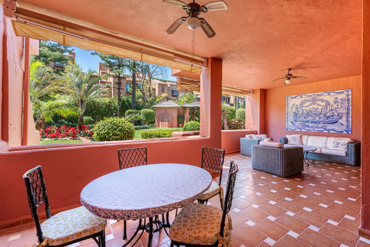 Appartement te koop in Guadalmina Baja | 2 slaapkamers H5367847