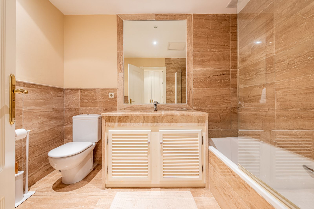 Appartement te koop in Guadalmina Baja | 2 slaapkamers H5367847