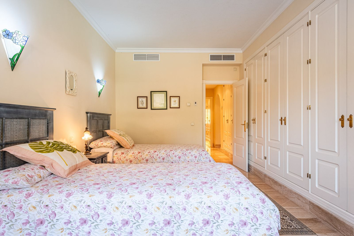 Appartement te koop in Guadalmina Baja | 2 slaapkamers H5367847