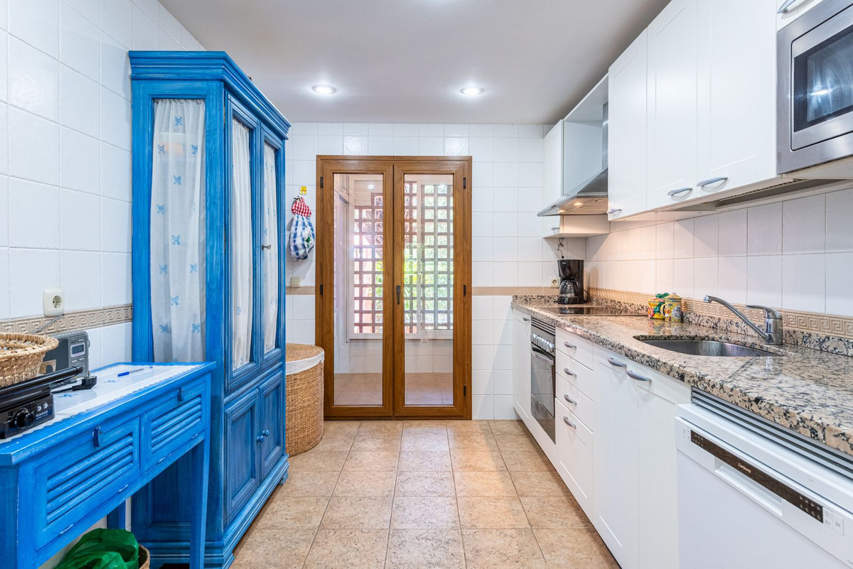 Appartement te koop in Guadalmina Baja | 2 slaapkamers H5367847