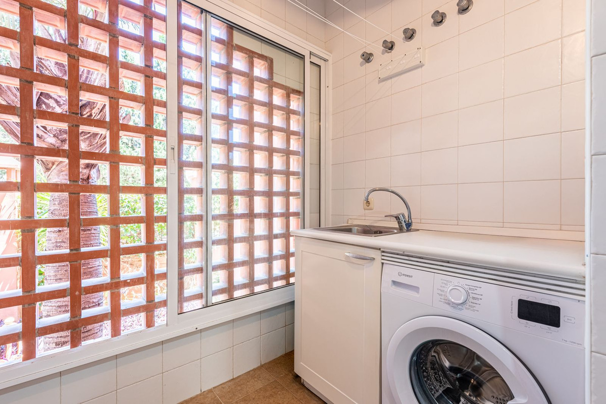 Appartement te koop in Guadalmina Baja | 2 slaapkamers H5367847