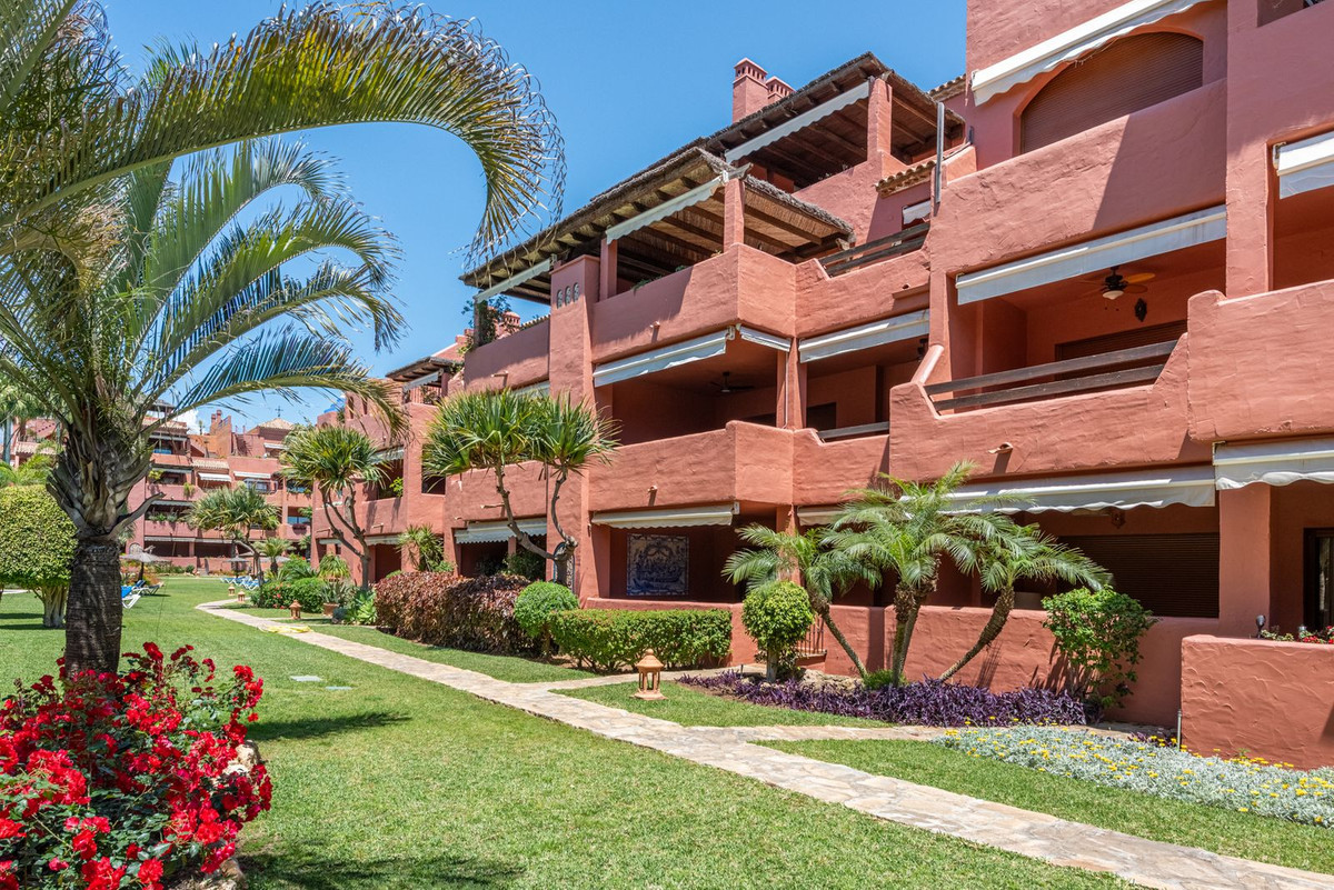 Appartement te koop in Guadalmina Baja | 2 slaapkamers H5367847