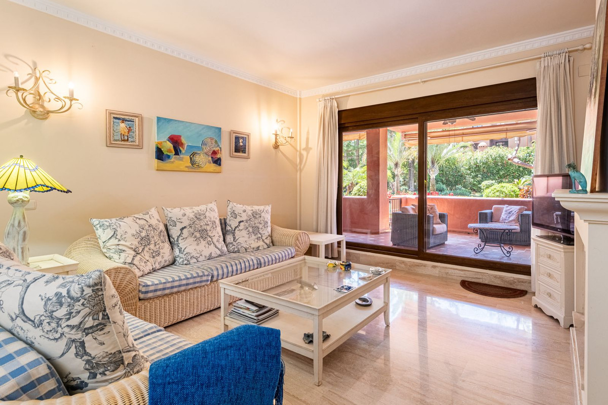Appartement te koop in Guadalmina Baja | 2 slaapkamers H5367847