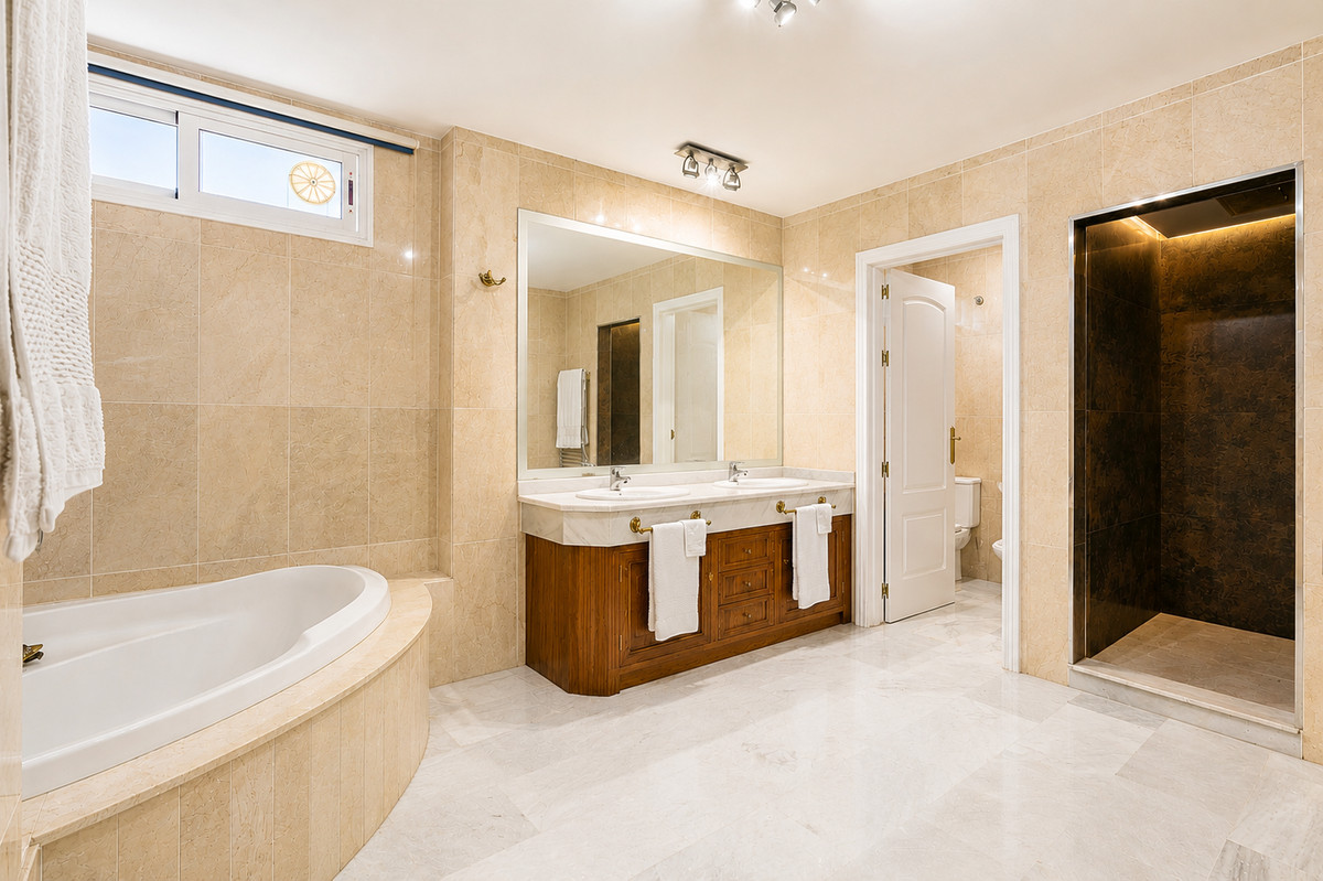 Appartement te koop in Guadalmina Baja | 4 slaapkamers H5463343
