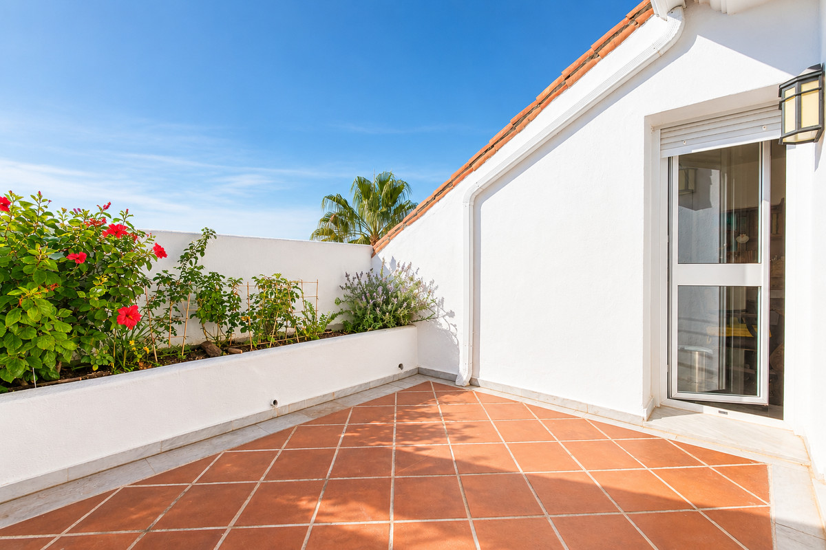 Appartement te koop in Guadalmina Baja | 4 slaapkamers H5463343
