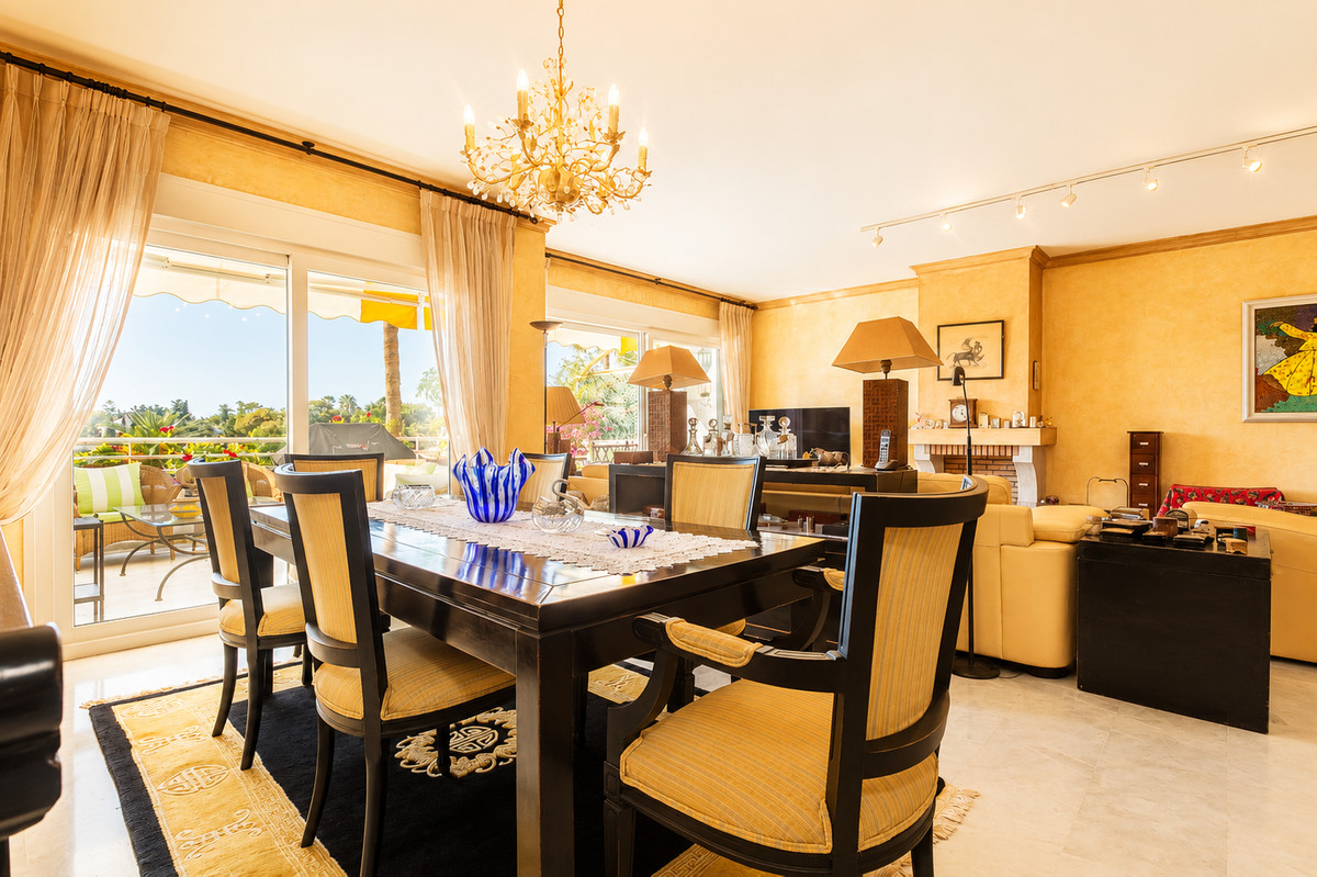Appartement te koop in Guadalmina Baja | 4 slaapkamers H5463343