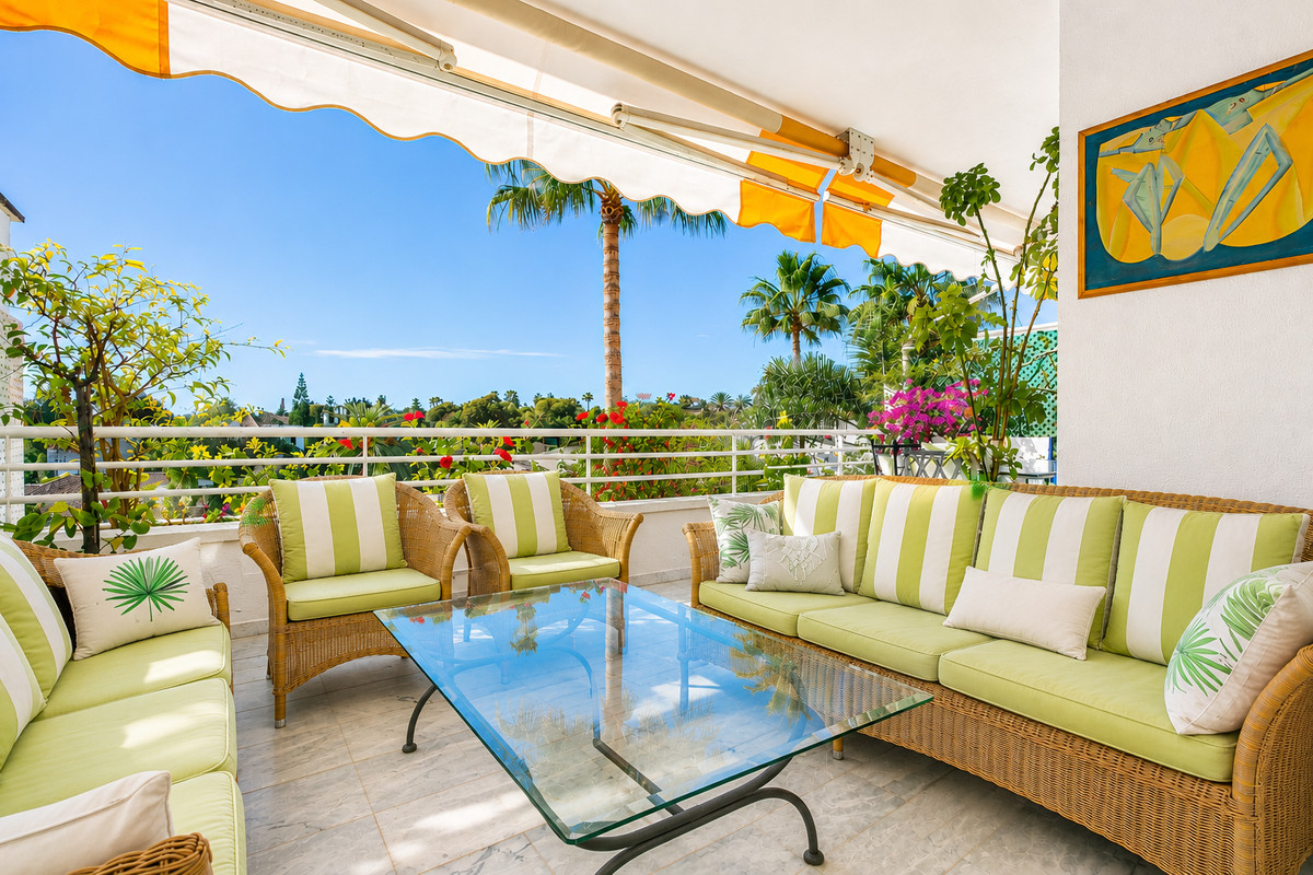 Appartement te koop in Guadalmina Baja | 4 slaapkamers H5463343