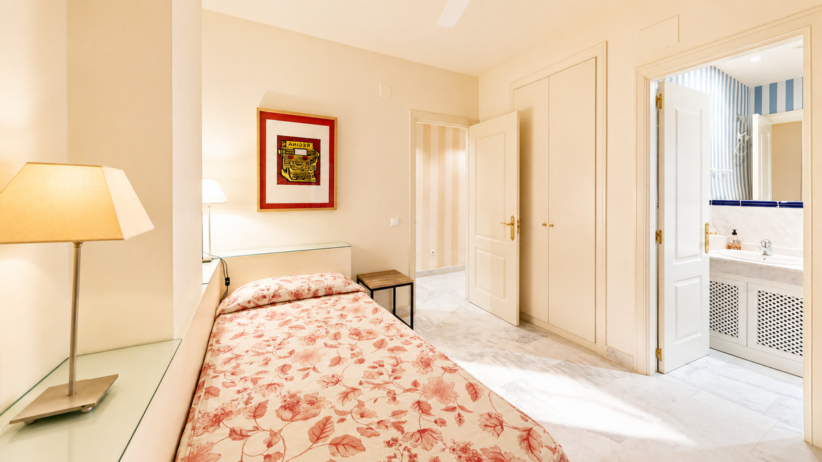Appartement te koop in Guadalmina Baja | 4 slaapkamers H5463418