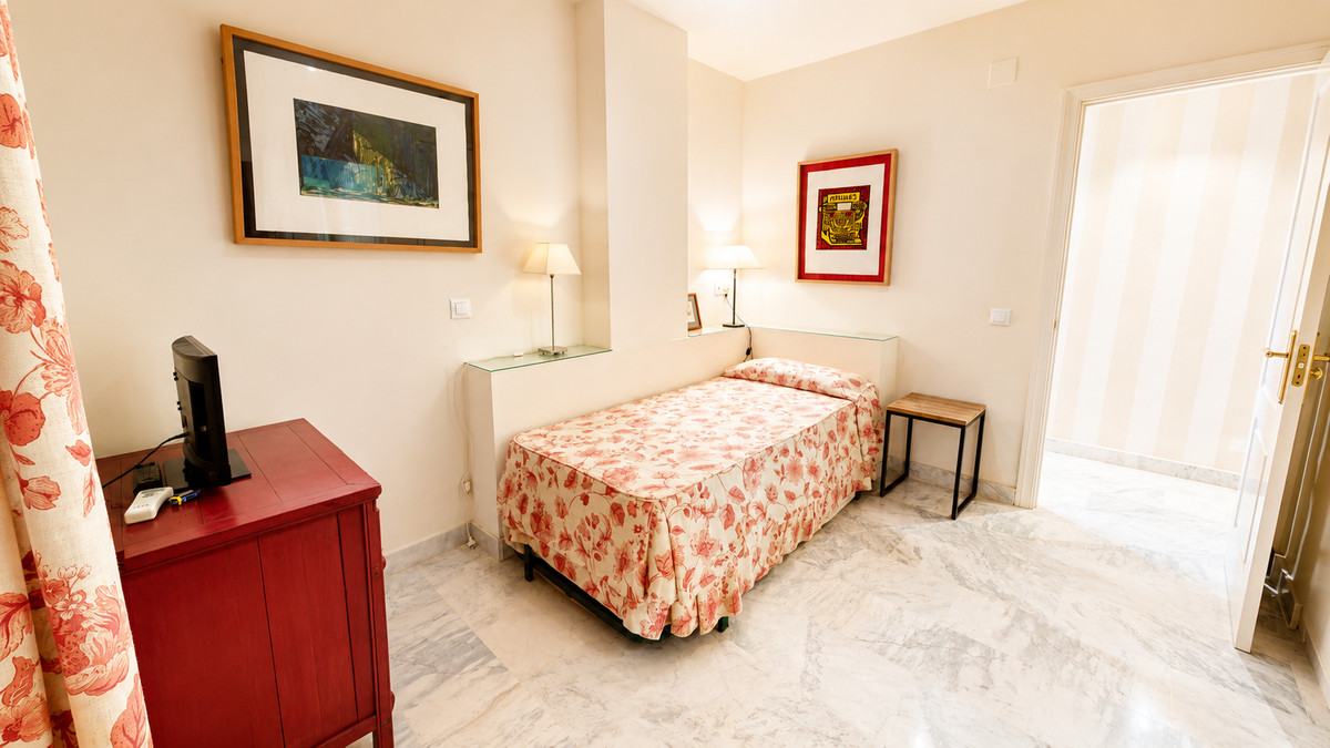 Appartement te koop in Guadalmina Baja | 4 slaapkamers H5463418