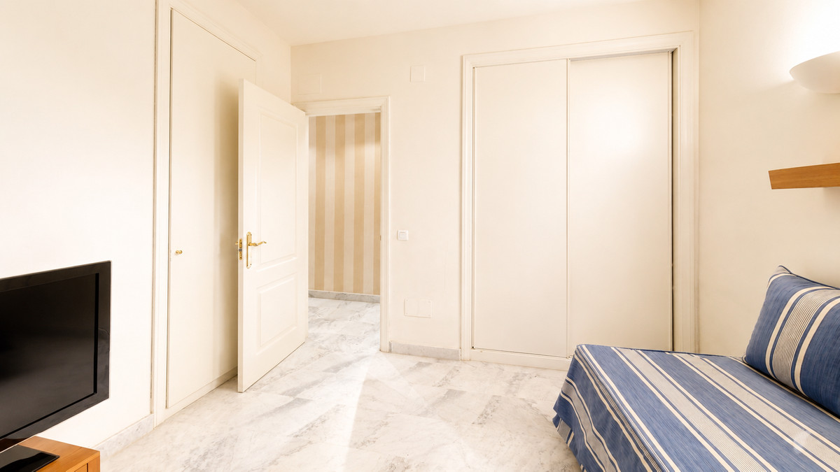 Appartement te koop in Guadalmina Baja | 4 slaapkamers H5463418