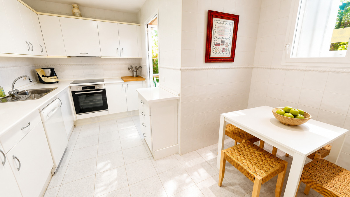 Appartement te koop in Guadalmina Baja | 4 slaapkamers H5463418