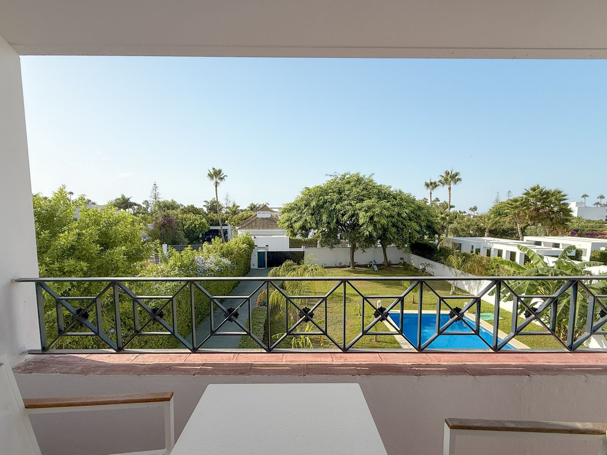 Huis te koop in Guadalmina Baja | 4 slaapkamers H5480920