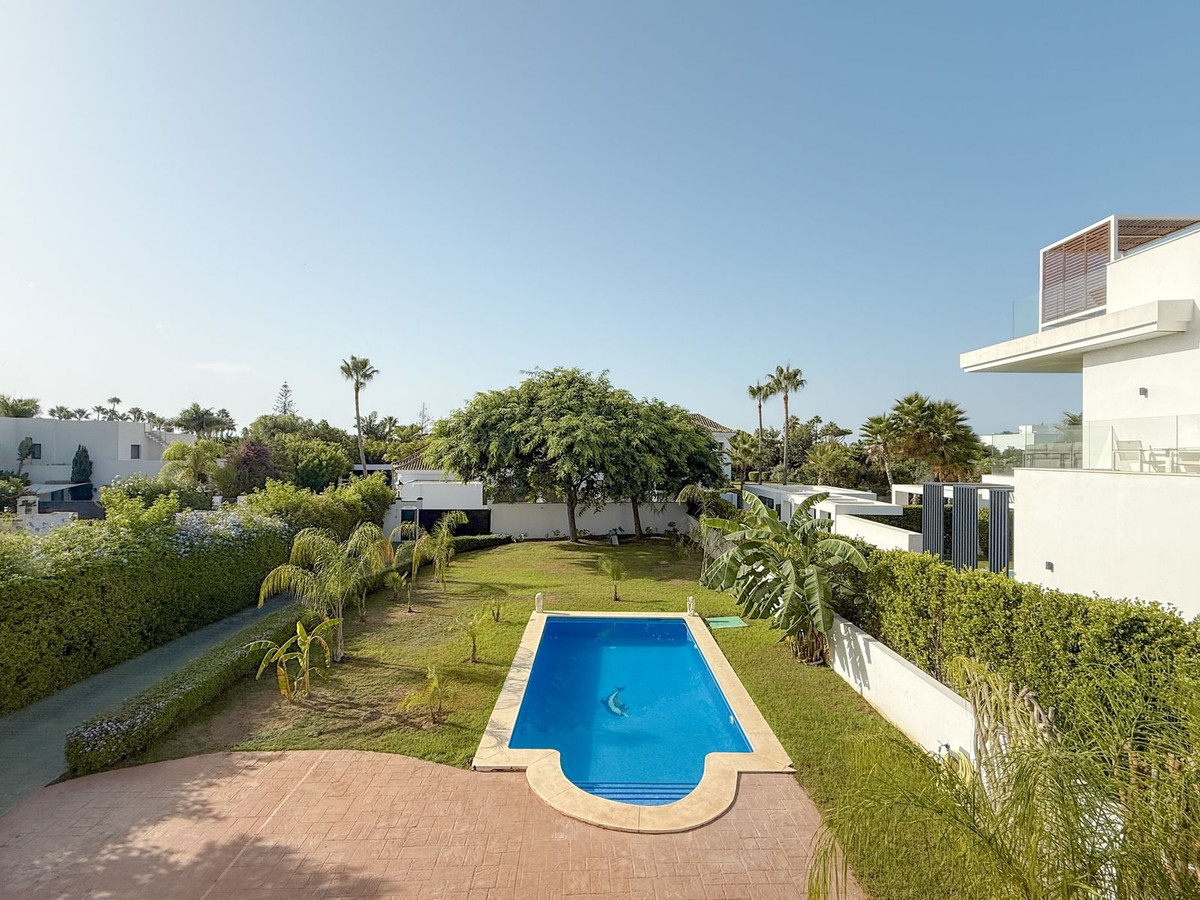 Huis te koop in Guadalmina Baja | 4 slaapkamers H5480920
