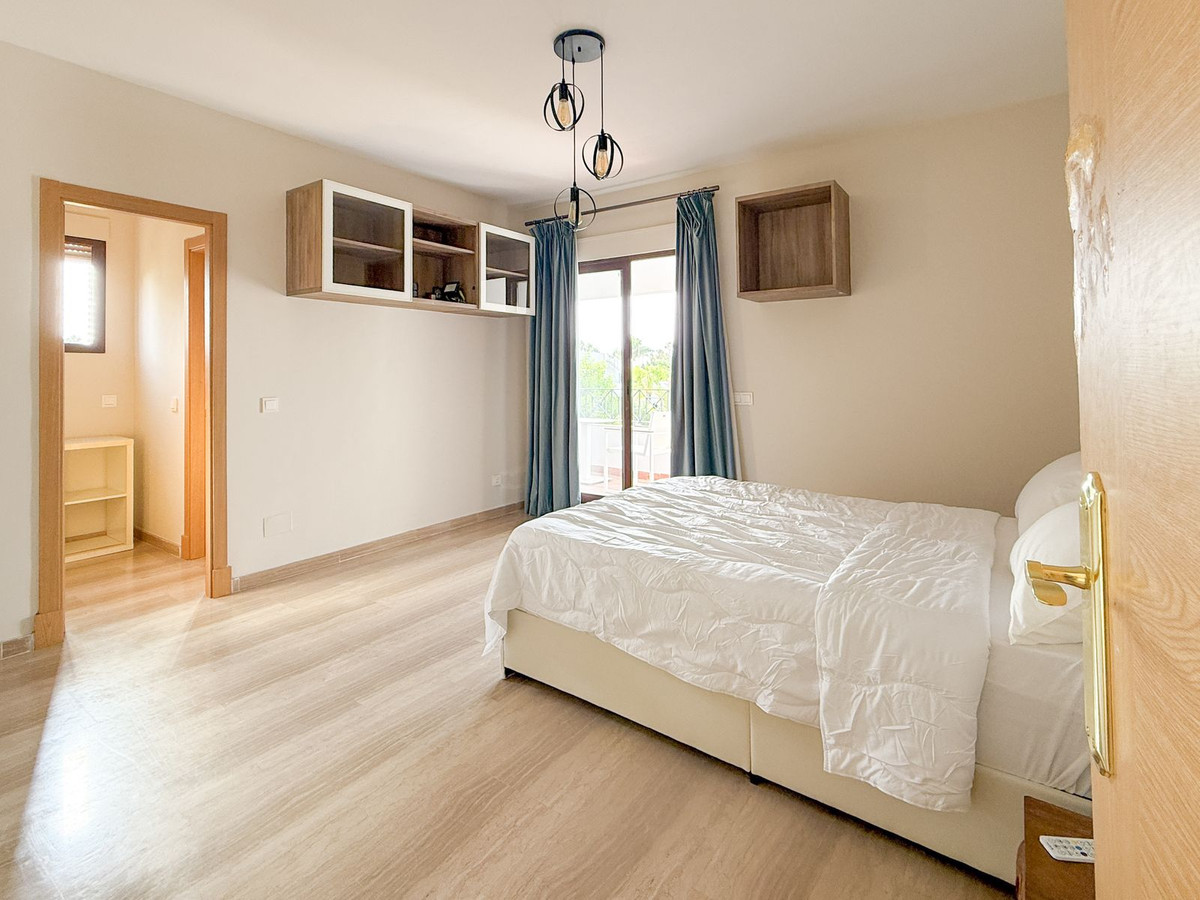 Huis te koop in Guadalmina Baja | 4 slaapkamers H5480920