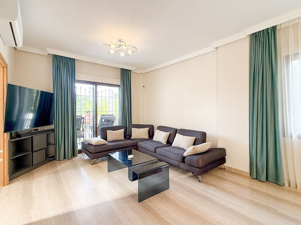 Huis te koop in Guadalmina Baja | 4 slaapkamers H5480920