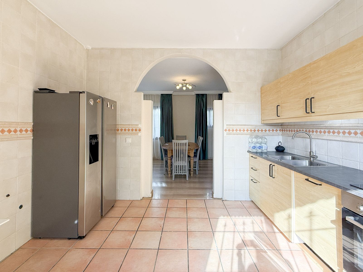 Huis te koop in Guadalmina Baja | 4 slaapkamers H5480920