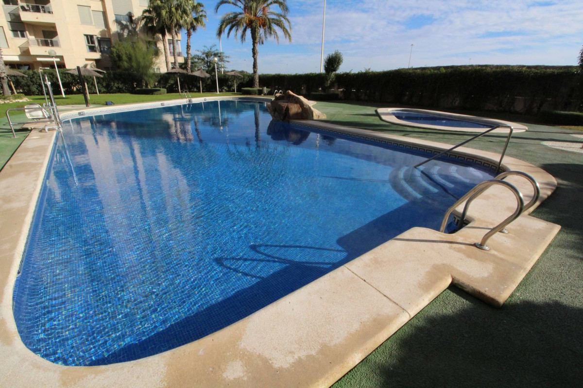 Appartement te koop in Guardamar del Segura | 2 slaapkamers H5344405