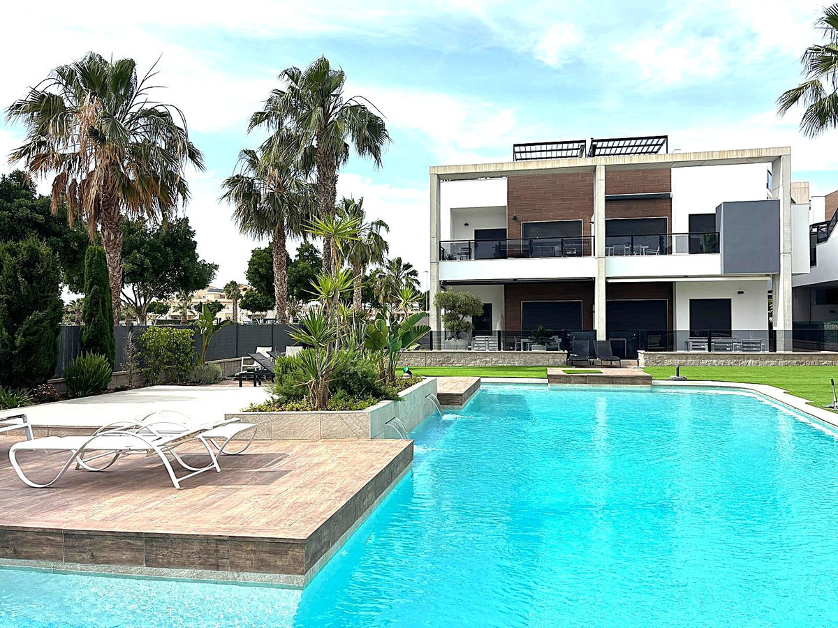 Appartement te koop in Guardamar del Segura | 2 slaapkamers H5400703
