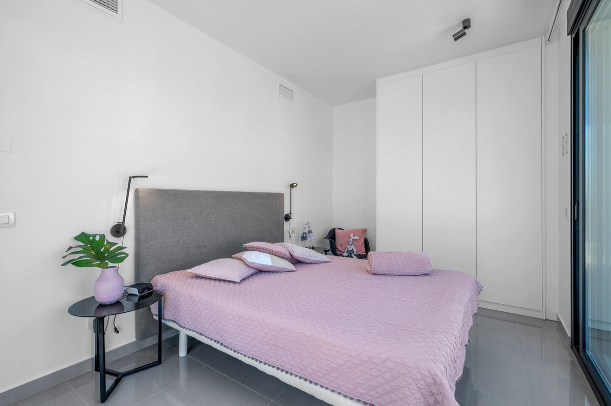 Appartement te koop in Guardamar del Segura | 4 slaapkamers H5455153