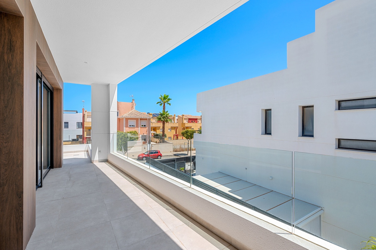 Appartement te koop in Guardamar del Segura | 4 slaapkamers H5455153
