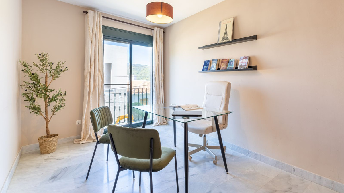 Penthouse in Guaro-10