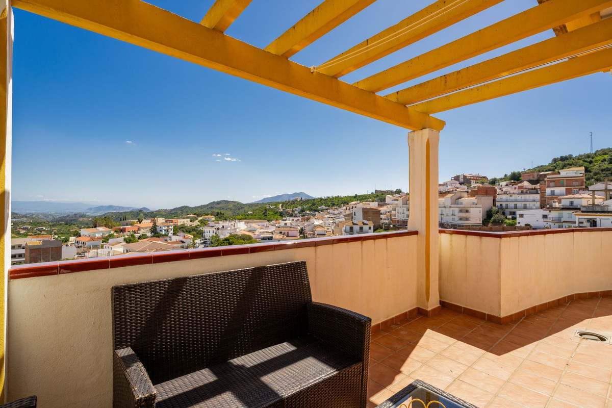 Penthouse in Guaro-8