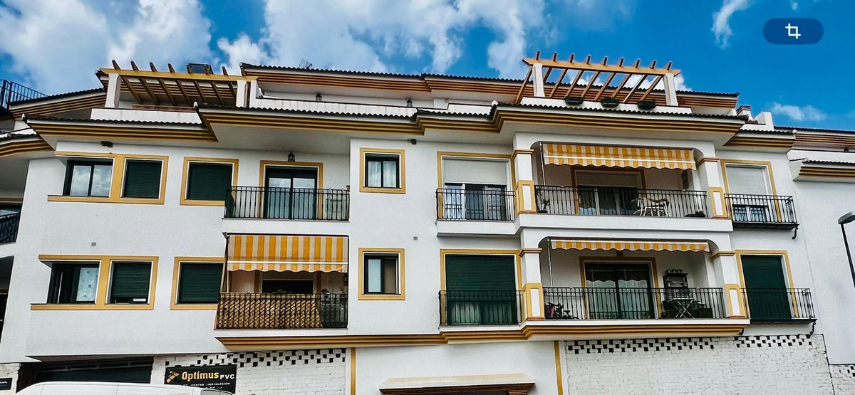 Appartement te koop in Guaro | 2 slaapkamers H5145976