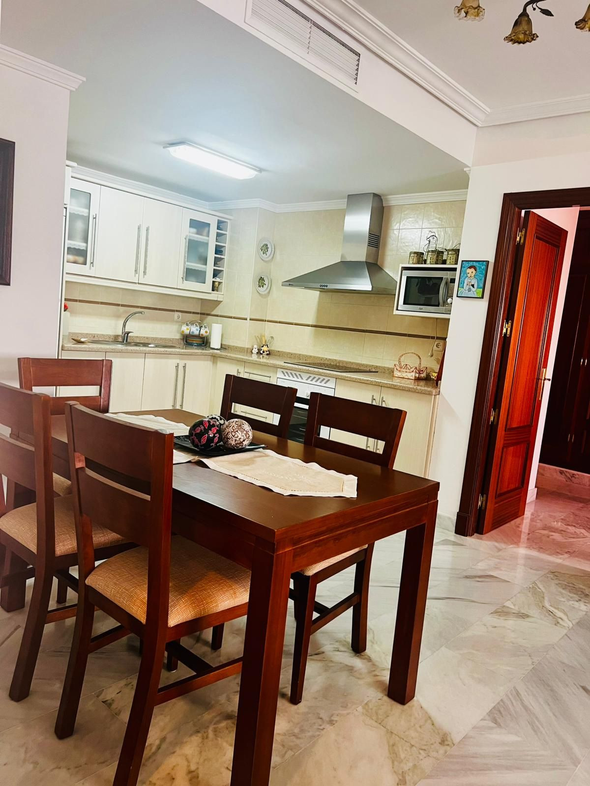 Appartement te koop in Guaro | 2 slaapkamers H5145976