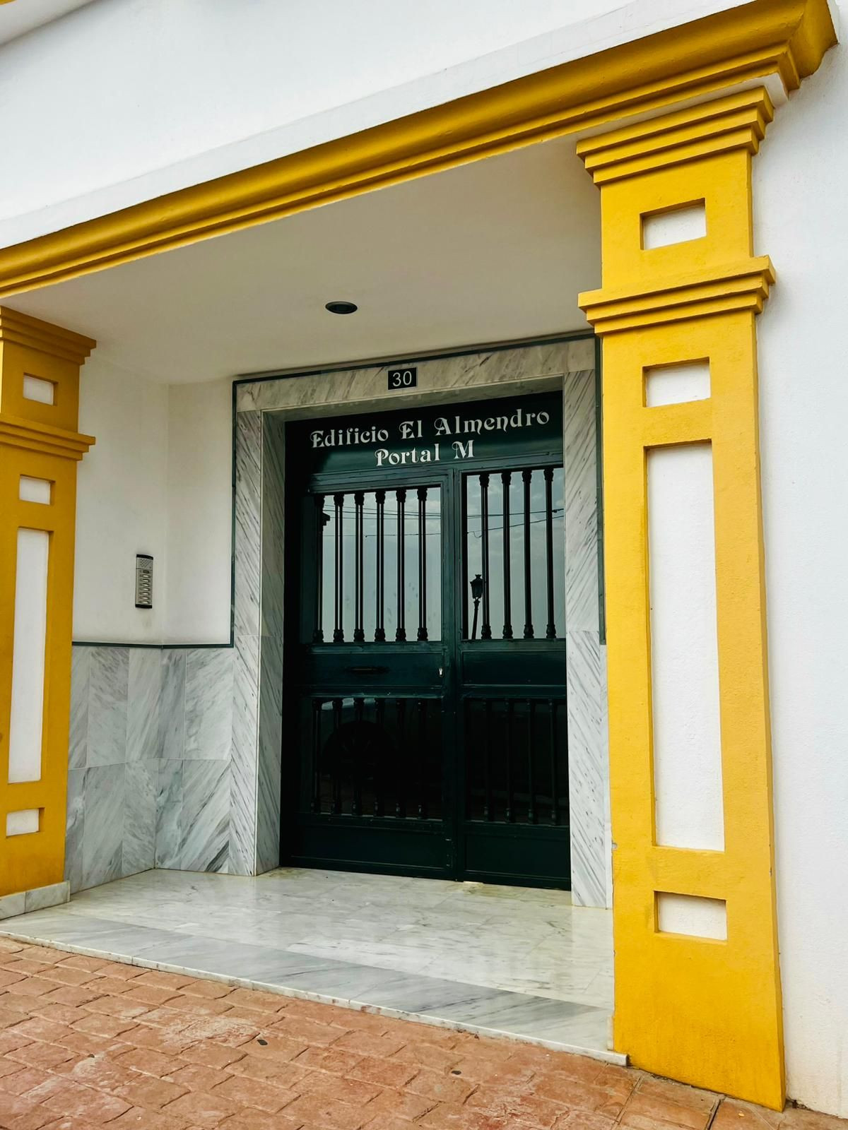 Appartement te koop in Guaro | 2 slaapkamers H5145976