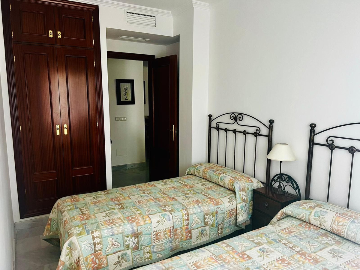 Appartement te koop in Guaro | 2 slaapkamers H5145976