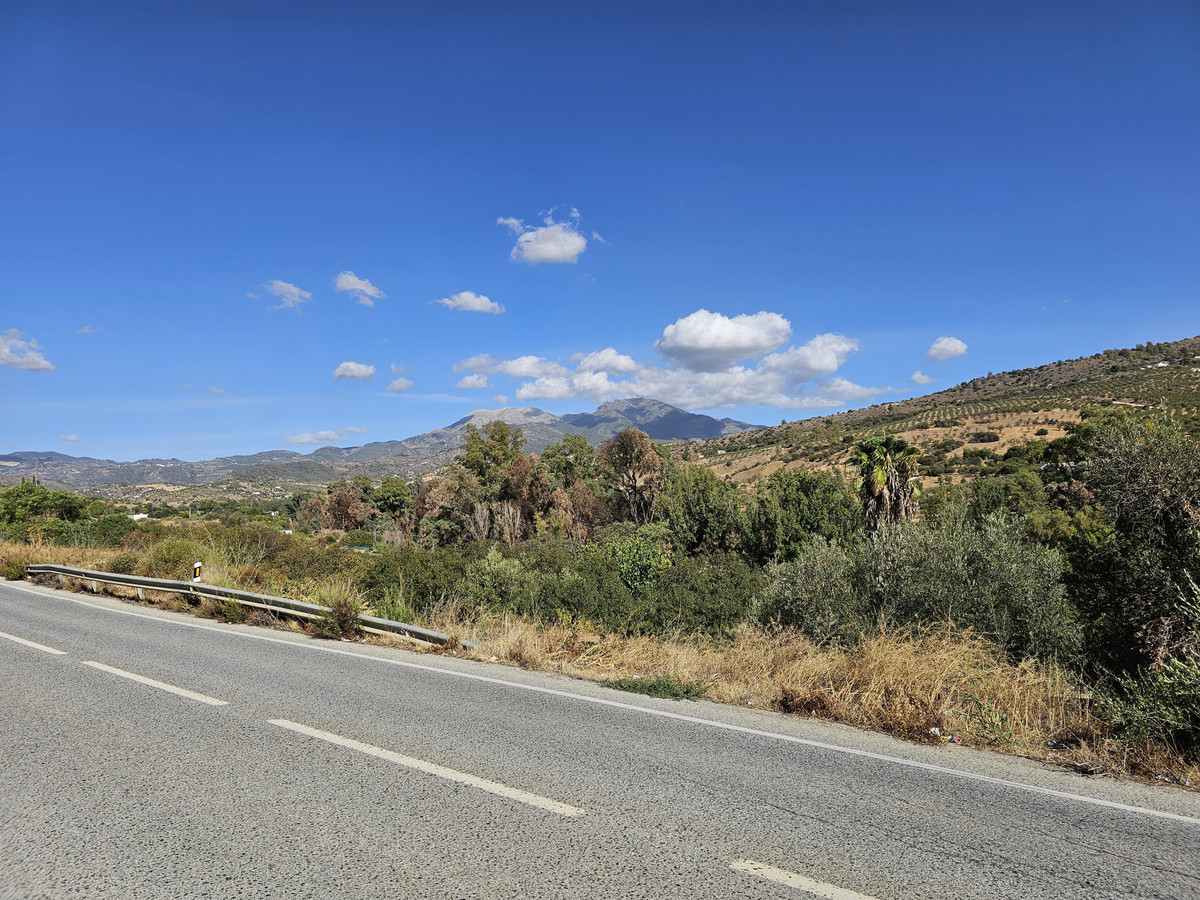 Vrijstaande Villa te koop in Guaro | 5 slaapkamers H5329663