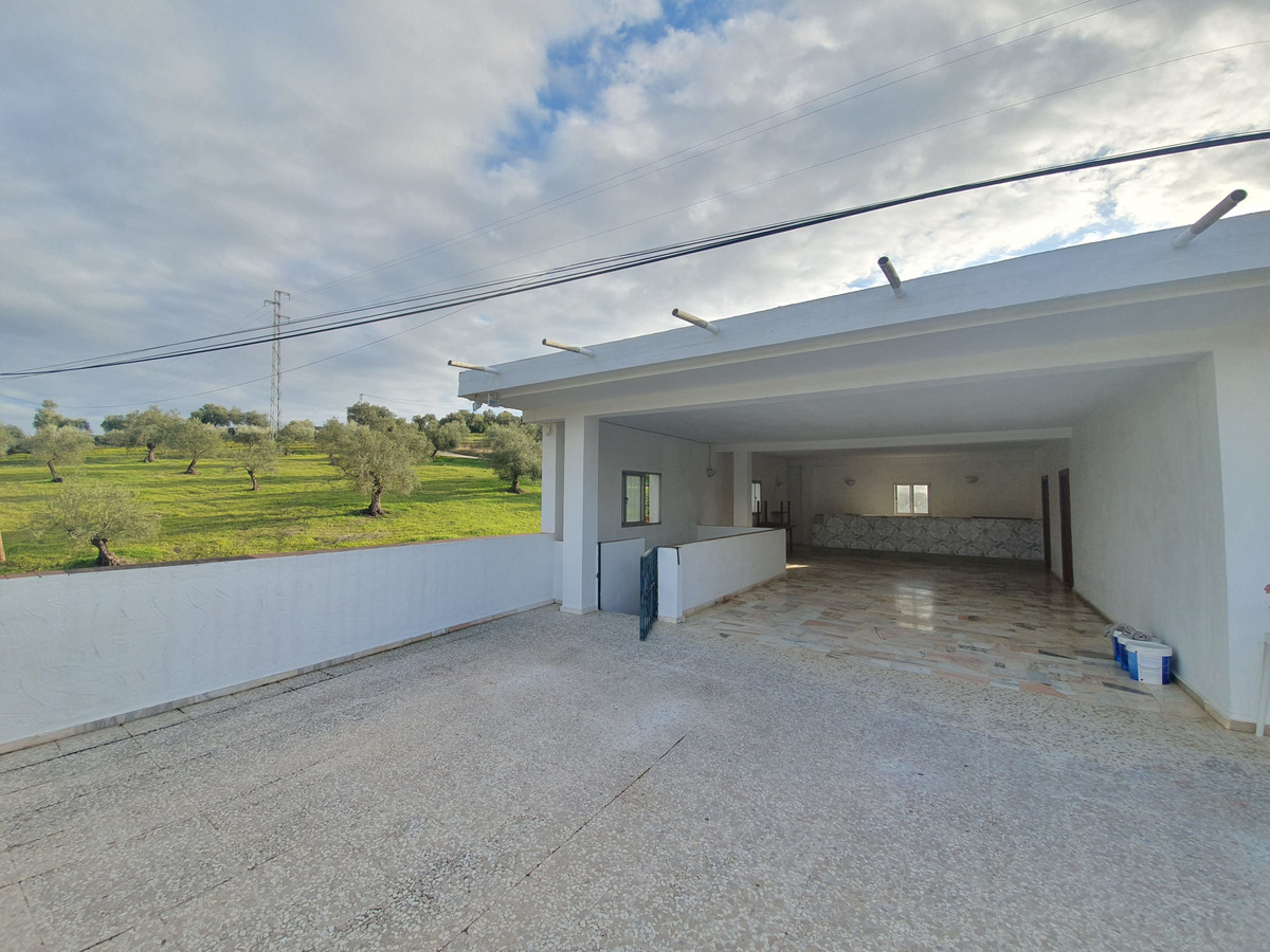 Vrijstaande Villa te koop in Guaro | 5 slaapkamers H5329663