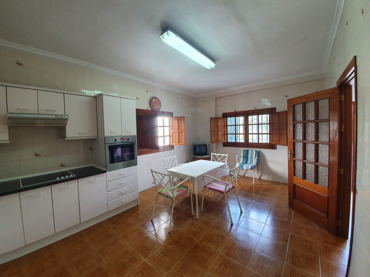 Vrijstaande Villa te koop in Guaro | 5 slaapkamers H5329663