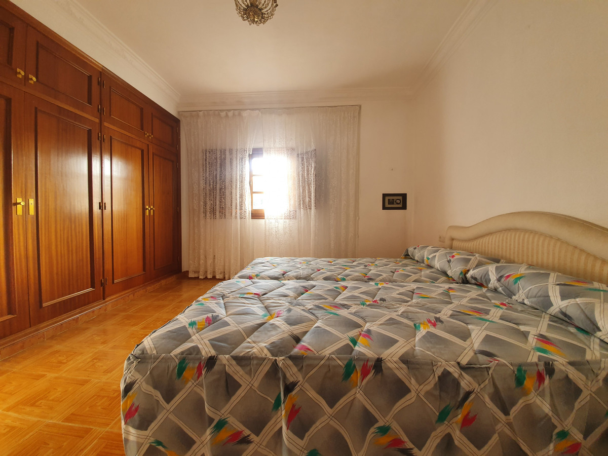 Vrijstaande Villa te koop in Guaro | 5 slaapkamers H5329663