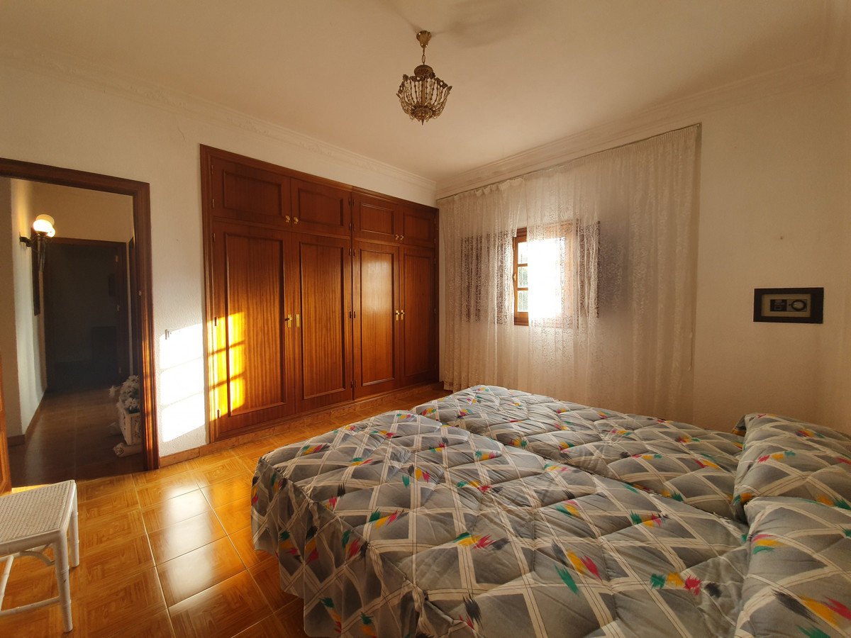 Vrijstaande Villa te koop in Guaro | 5 slaapkamers H5329663