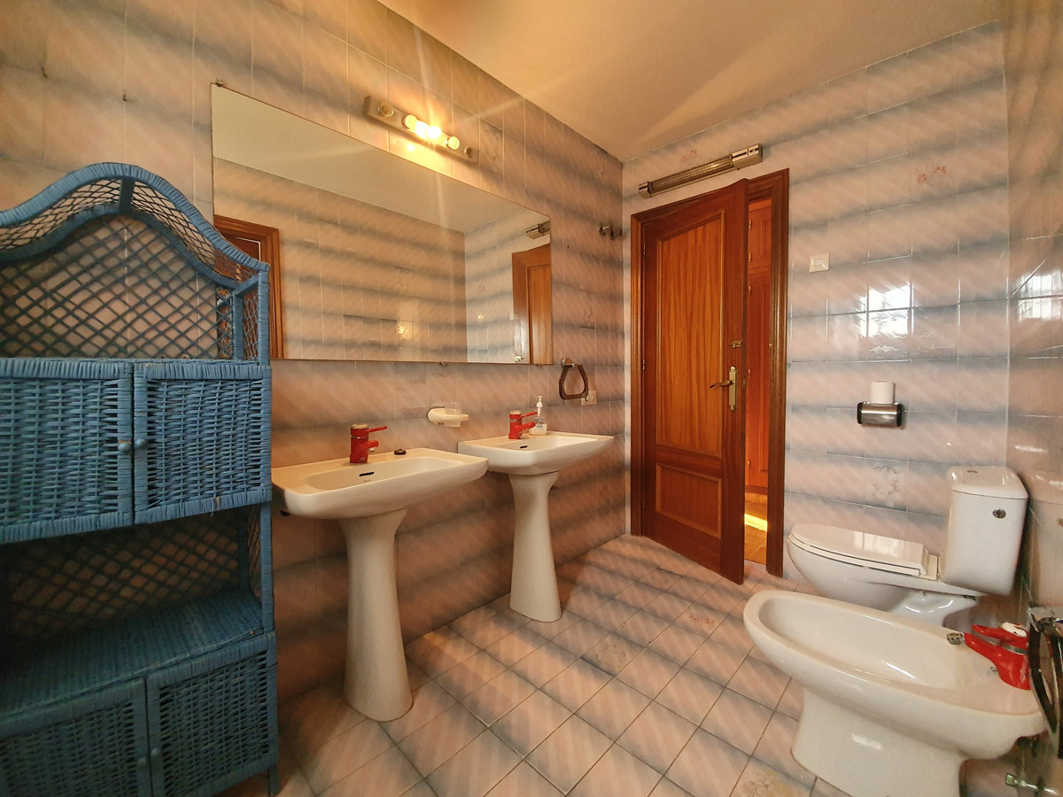 Vrijstaande Villa te koop in Guaro | 5 slaapkamers H5329663