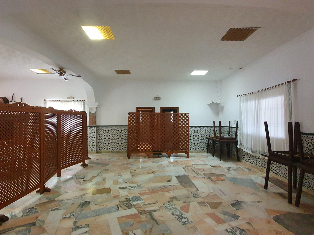 Vrijstaande Villa te koop in Guaro | 5 slaapkamers H5329663