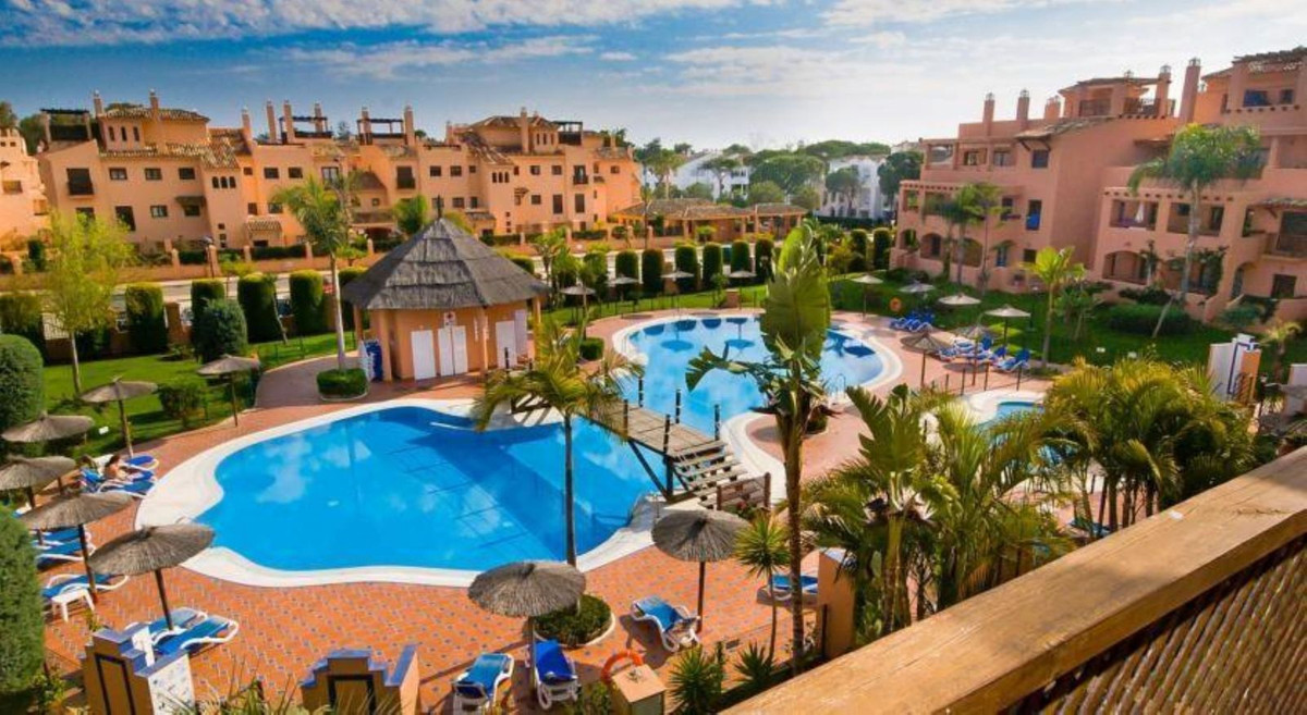 Tussenverdieping Appartement in Hacienda del Sol-1
