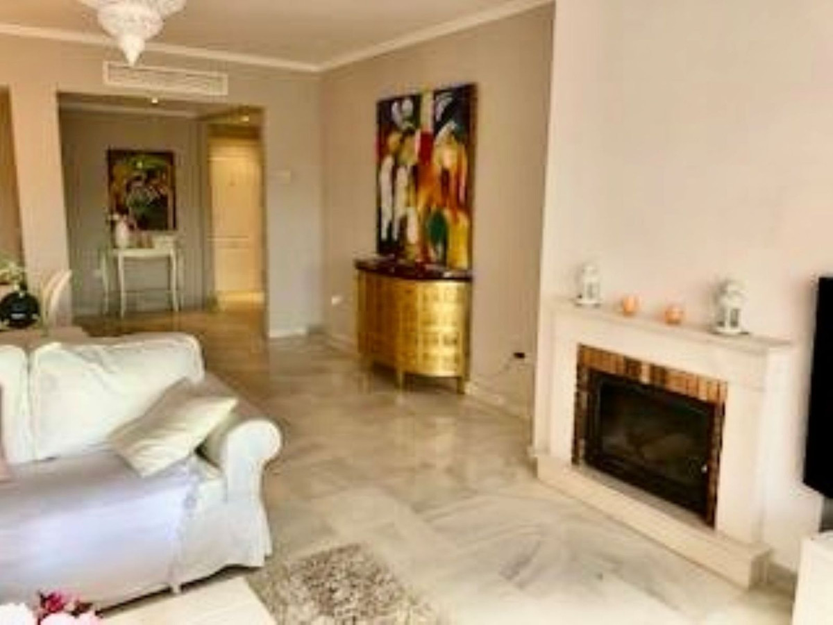 Tussenverdieping Appartement in Hacienda del Sol-9