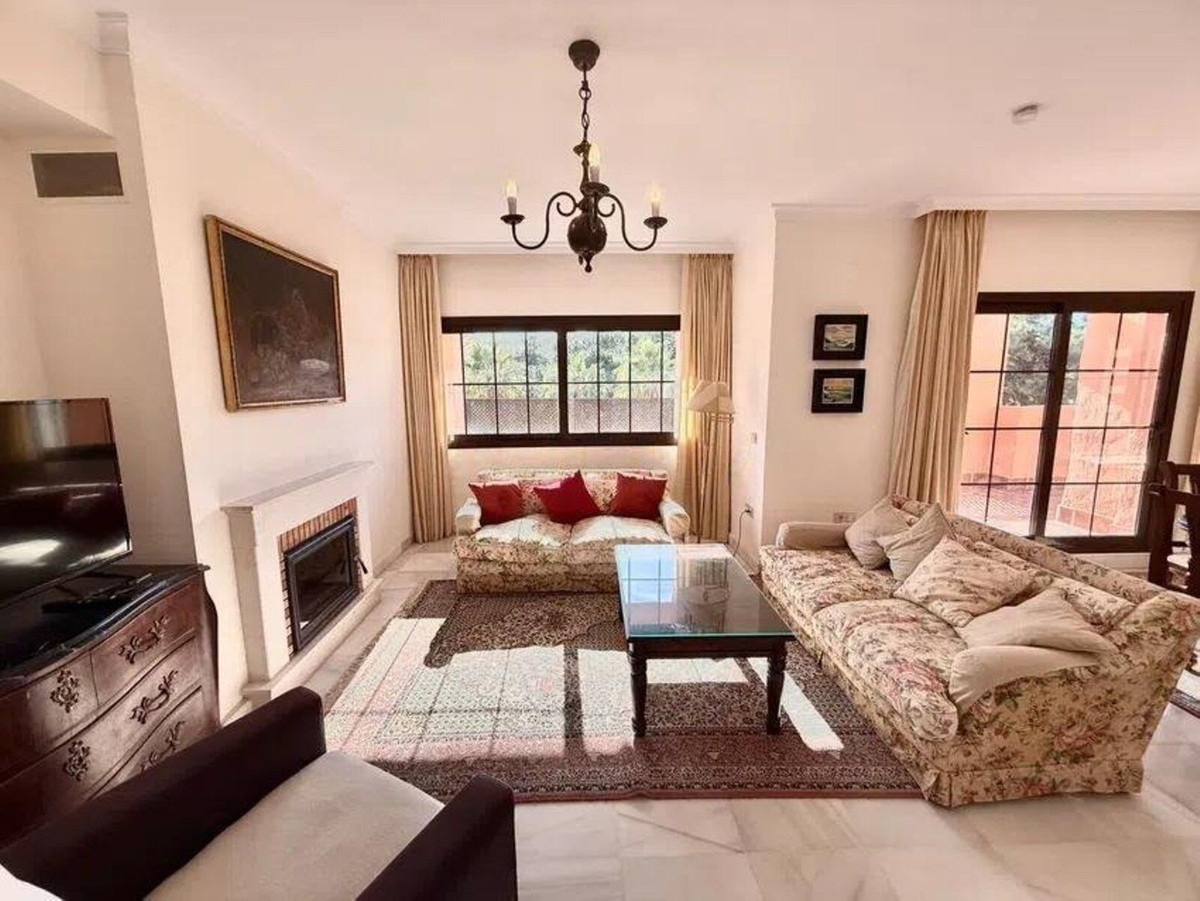 Appartement te koop in Hacienda del Sol | 5 slaapkamers H5258671