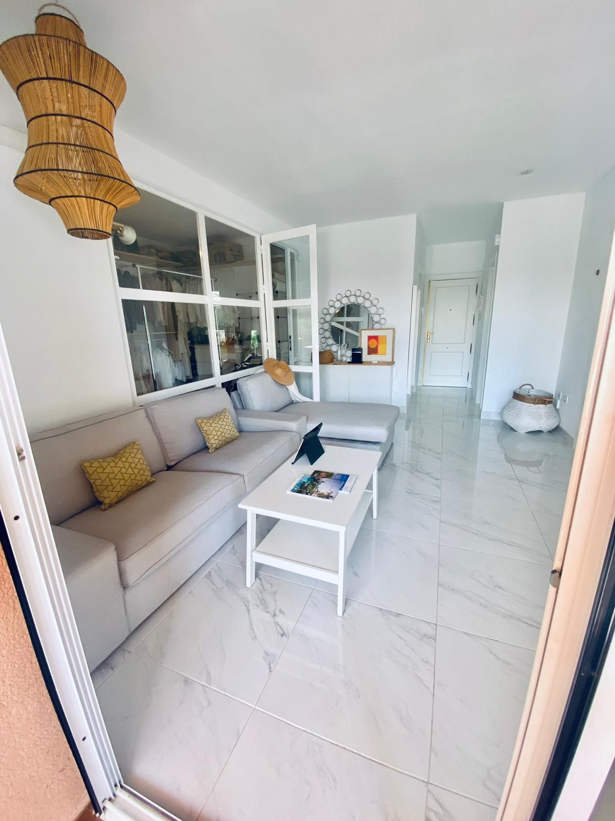 Appartement te koop in Higueron | 2 slaapkamers H5132248