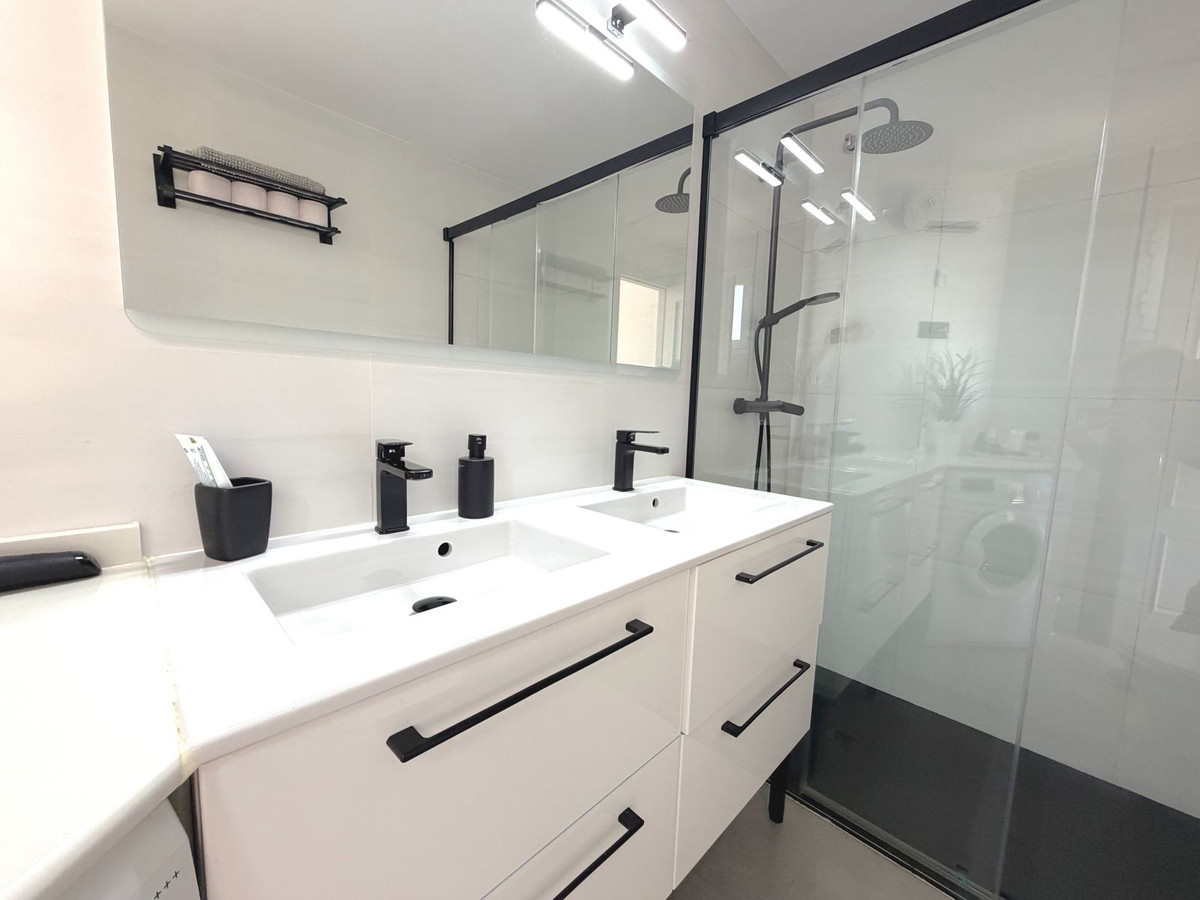 Appartement te koop in Higueron | 2 slaapkamers H5249311