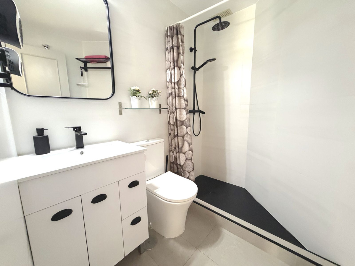 Appartement te koop in Higueron | 2 slaapkamers H5249311