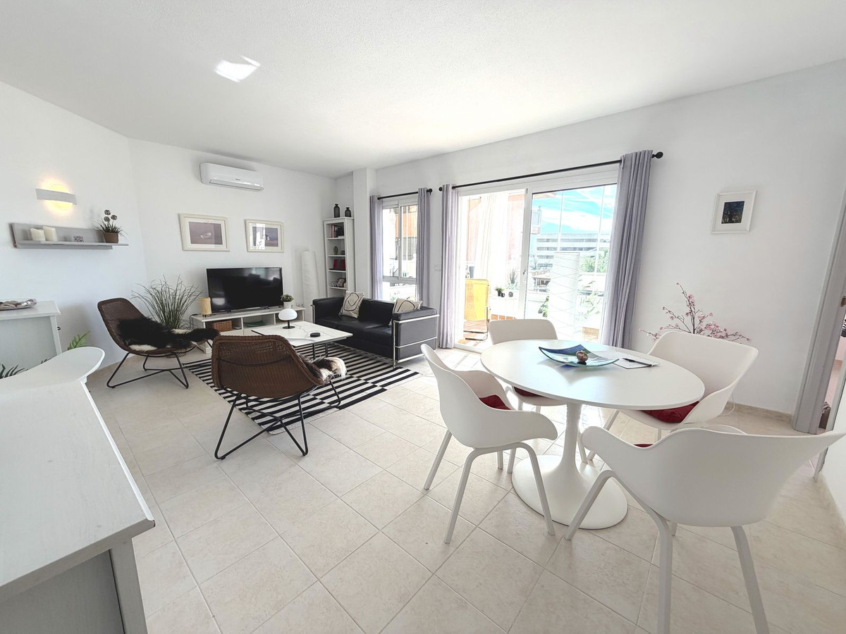 Appartement te koop in Higueron | 2 slaapkamers H5249311