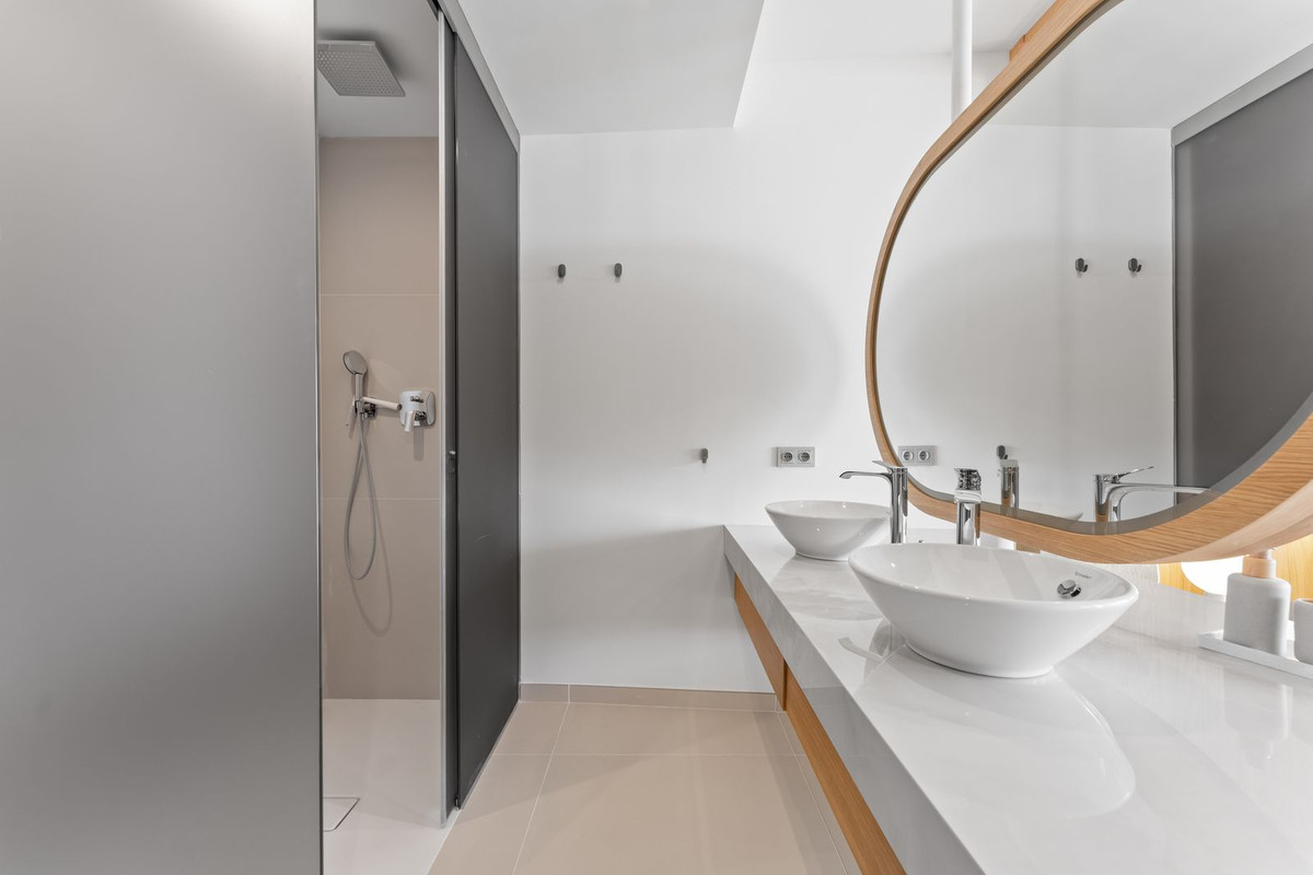 Appartement te koop in Higueron | 2 slaapkamers H5252206