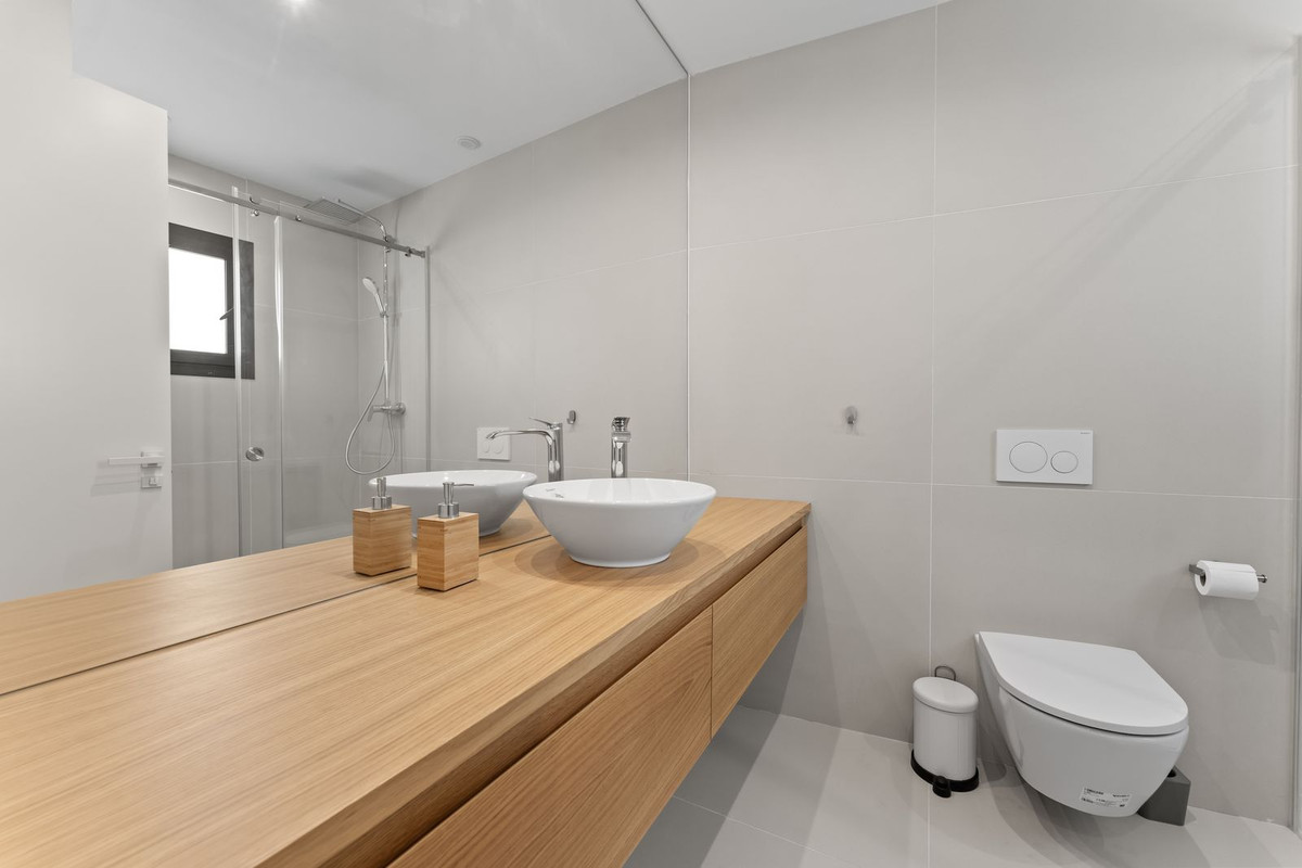 Appartement te koop in Higueron | 2 slaapkamers H5252206